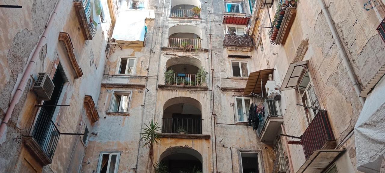 La Dimora Di Toto Hotell Napoli Eksteriør bilde